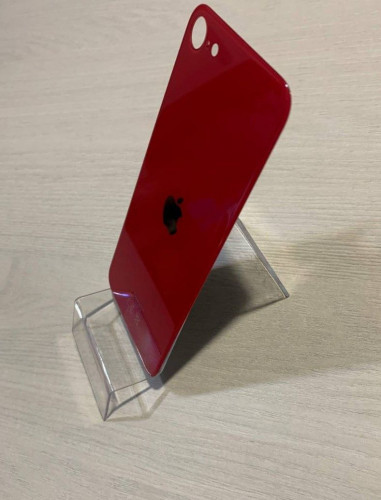 Заднее стекло (крышка) для IPhone SE 2020 красное (RED)