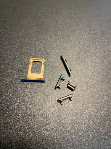 Корпус для IPhone 11 Pro Max золотой (gold)