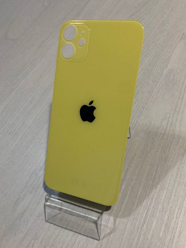 Заднее стекло (крышка) для IPhone 11 желтое (yellow)