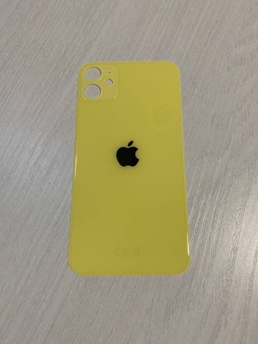 Заднее стекло (крышка) для IPhone 11 желтое (yellow)