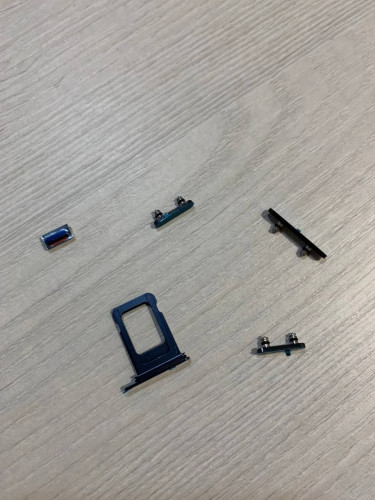 Корпус для IPhone 13 Pro синий (SIERRA BLUE)