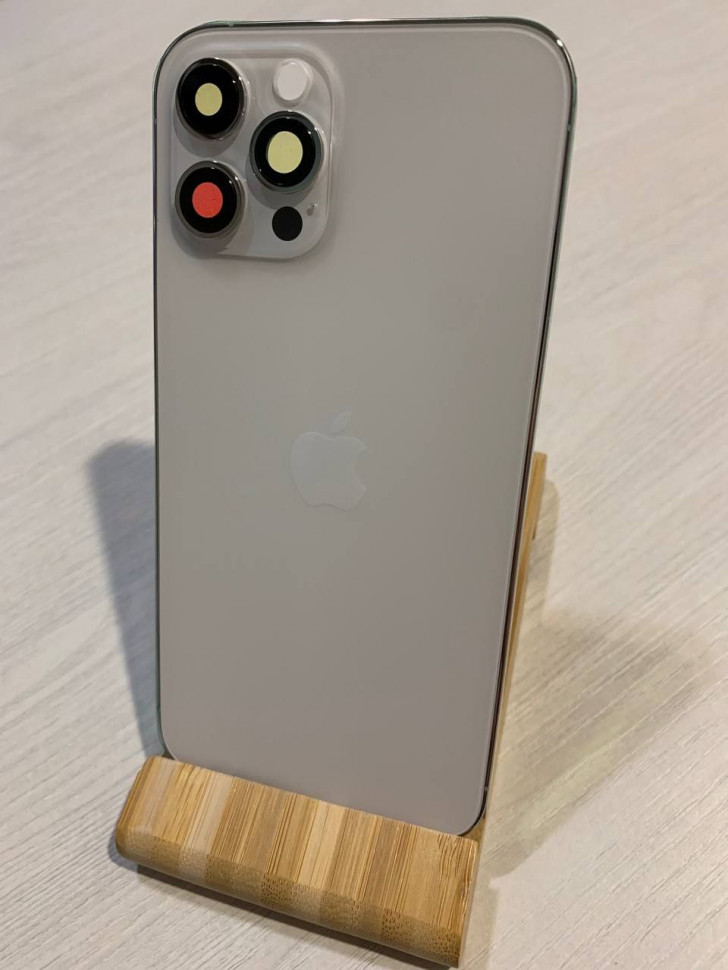 Корпус для IPhone 12 Pro Max белый (SILVER)