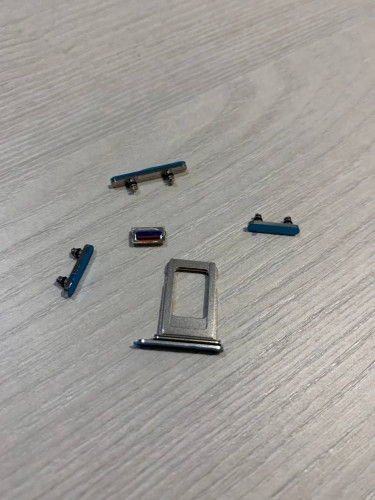 Корпус для IPhone 13 Pro белый (SILVER)