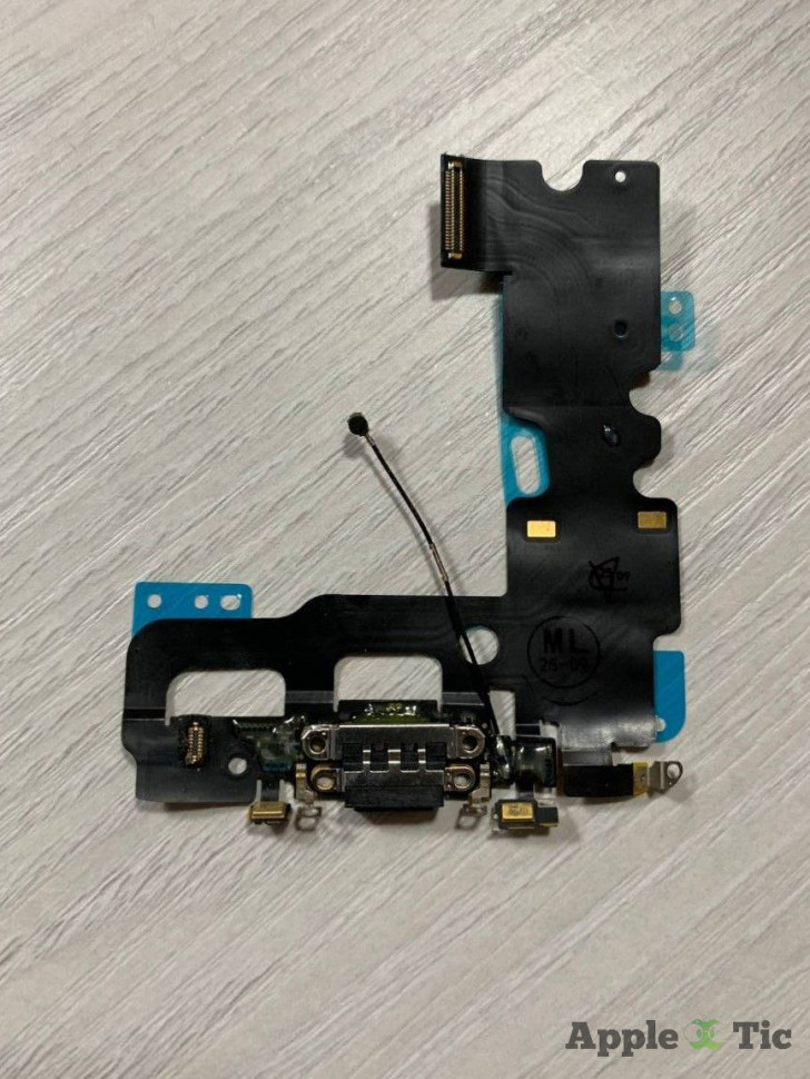 Оригинальный нижний шлейф для iPhone 7