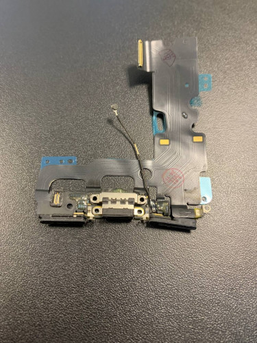 Нижний шлейф зарядки Iphone 7 (AASP)снятый