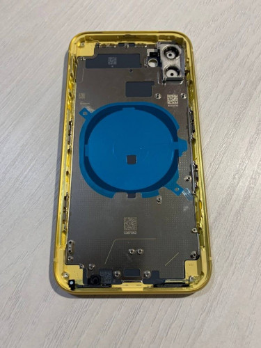 Корпус для IPhone 11 желтый (YELLOW)
