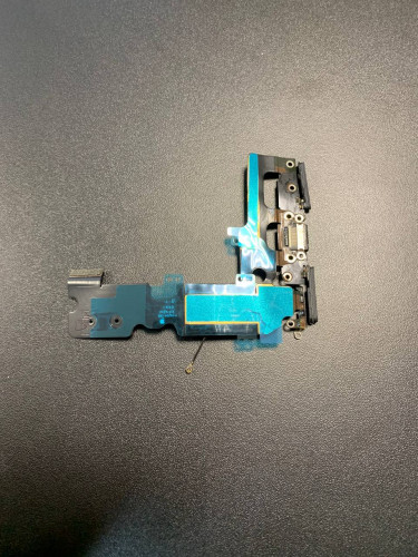 Нижний шлейф зарядки Iphone 7 Plus (AASP)снятый