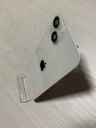 iPhone 14 Plus задняя крышка в сборе с окошками камеры (Starlight) Белый