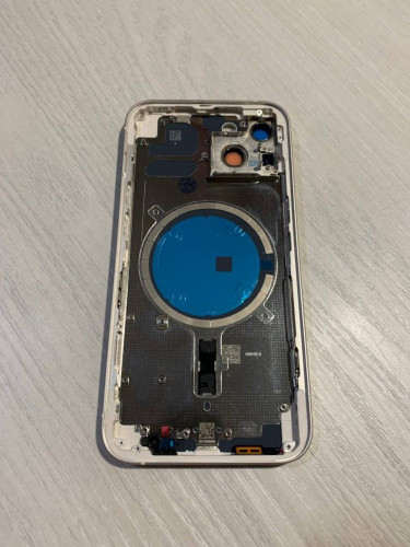 Корпус для IPhone 13 белый (STARLIGHT)