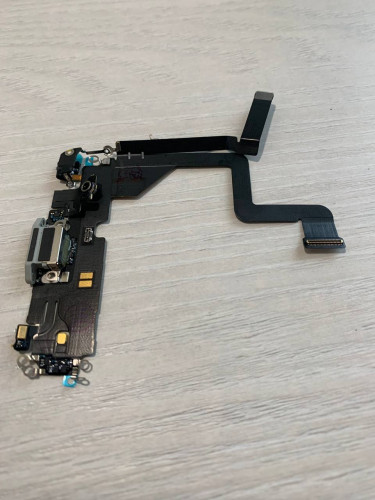 Нижний шлейф зарядки Iphone 14 Pro (AASP) снятый