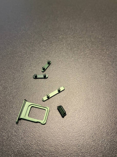 Корпус для IPhone 13 зеленый (GREEN)