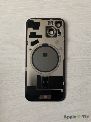 iPhone 15 задняя крышка в сборе с окошками камеры (Pink) розовая