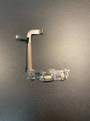 Нижний шлейф зарядки Iphone 13 Pro Max (AASP) снятый